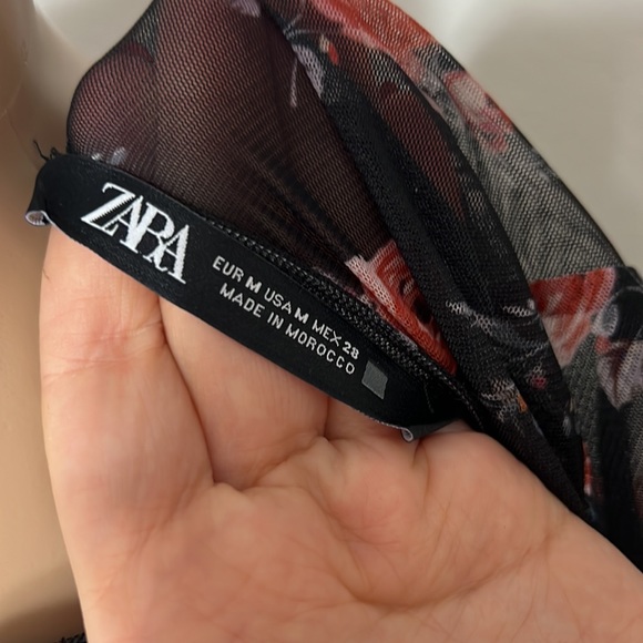 Zara Floral Dress - Picture 5 of 5